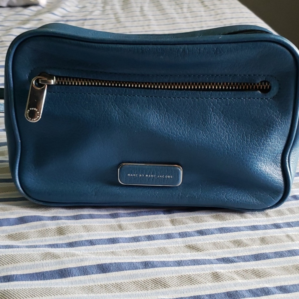 Marc Jacobs crossbody mini purse